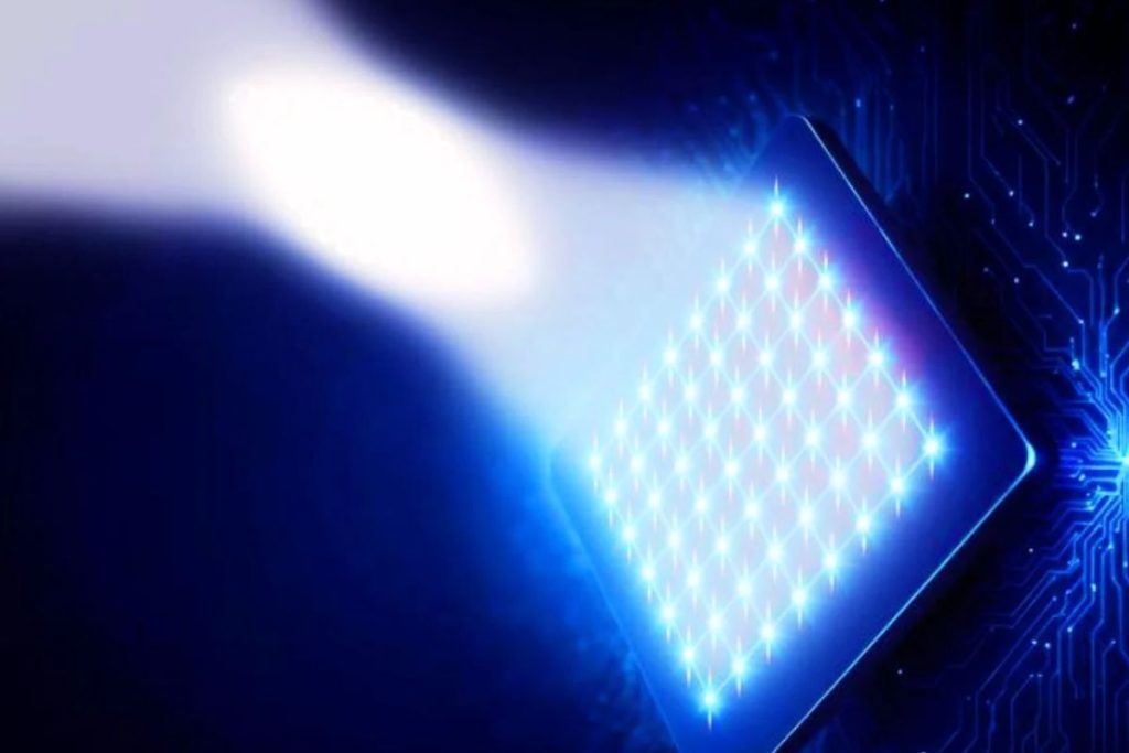 They froze a lightning bolt: Scientists snap a petawatt laser in a single shot